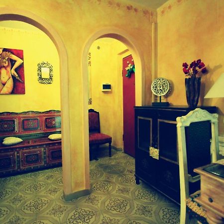 Hand Decorated House With Court Florence Extérieur photo
